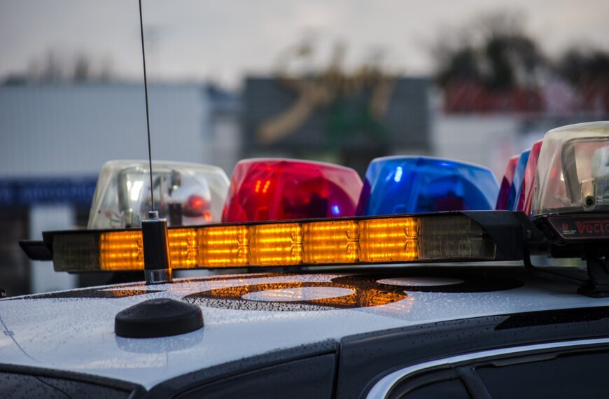 police car, light, police-2946429.jpg