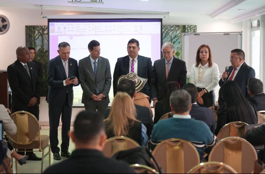 Efrain Cepeda, Presidente Senado: congelación deudas de energia