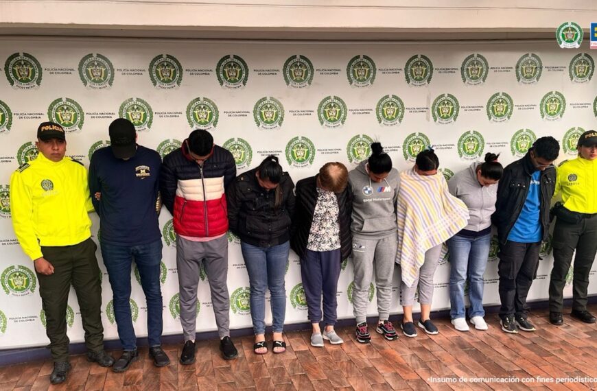 Judicializados 2 ex integrantes de la policía y 8 personas por lavado de 24 mil millones de…