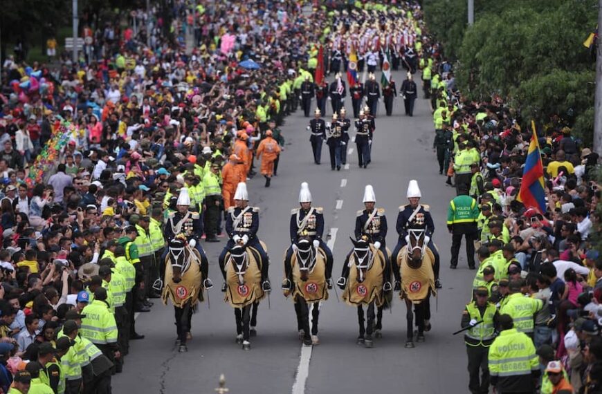Prográmate sigue la ruta del desfile militar