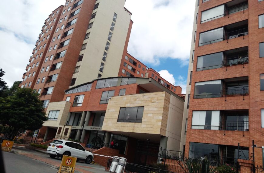 #Negocios. VENDO apartamento en #Bogota NIZA Córdoba. Conjunto Provenza Campestre 1.