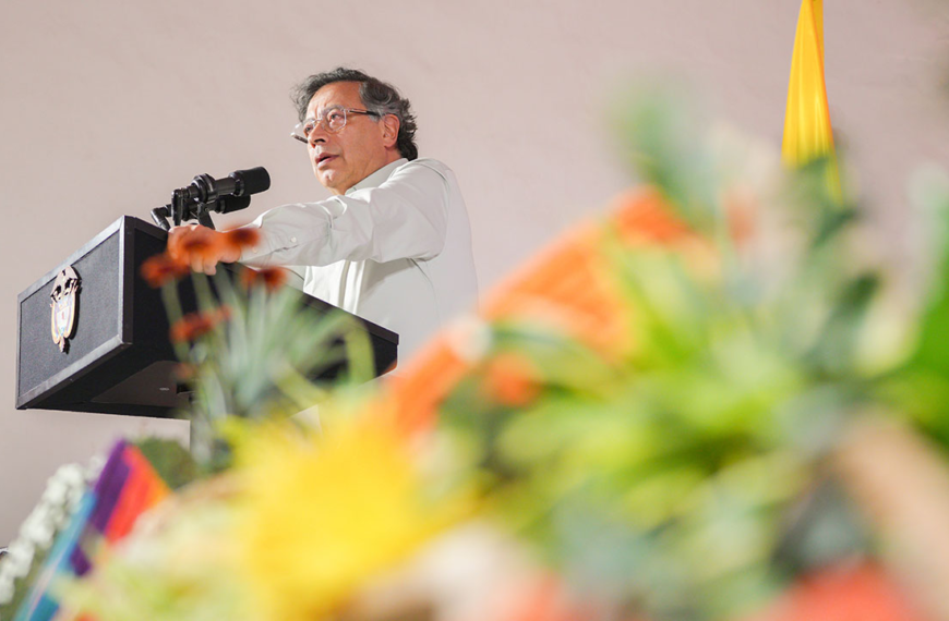En Cumbre de Gobernadores, presidente Petro propone acuerdos por la niñez, sustitución de cultivos y productividad.