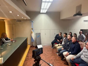 1_UvDdK-IN_NJLRqPkJLrfpQ