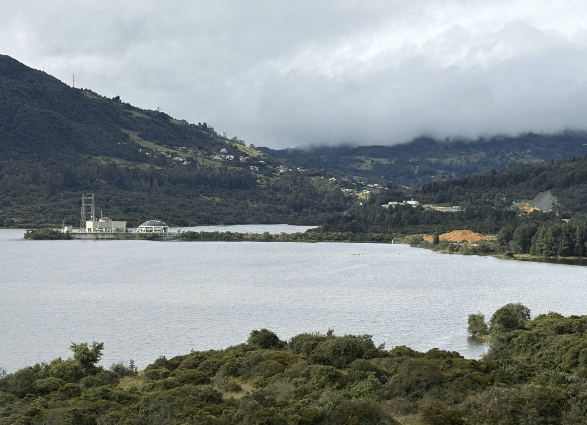 Vea represas de agua sistema Chingaza por encima del 90% en julio 2025.