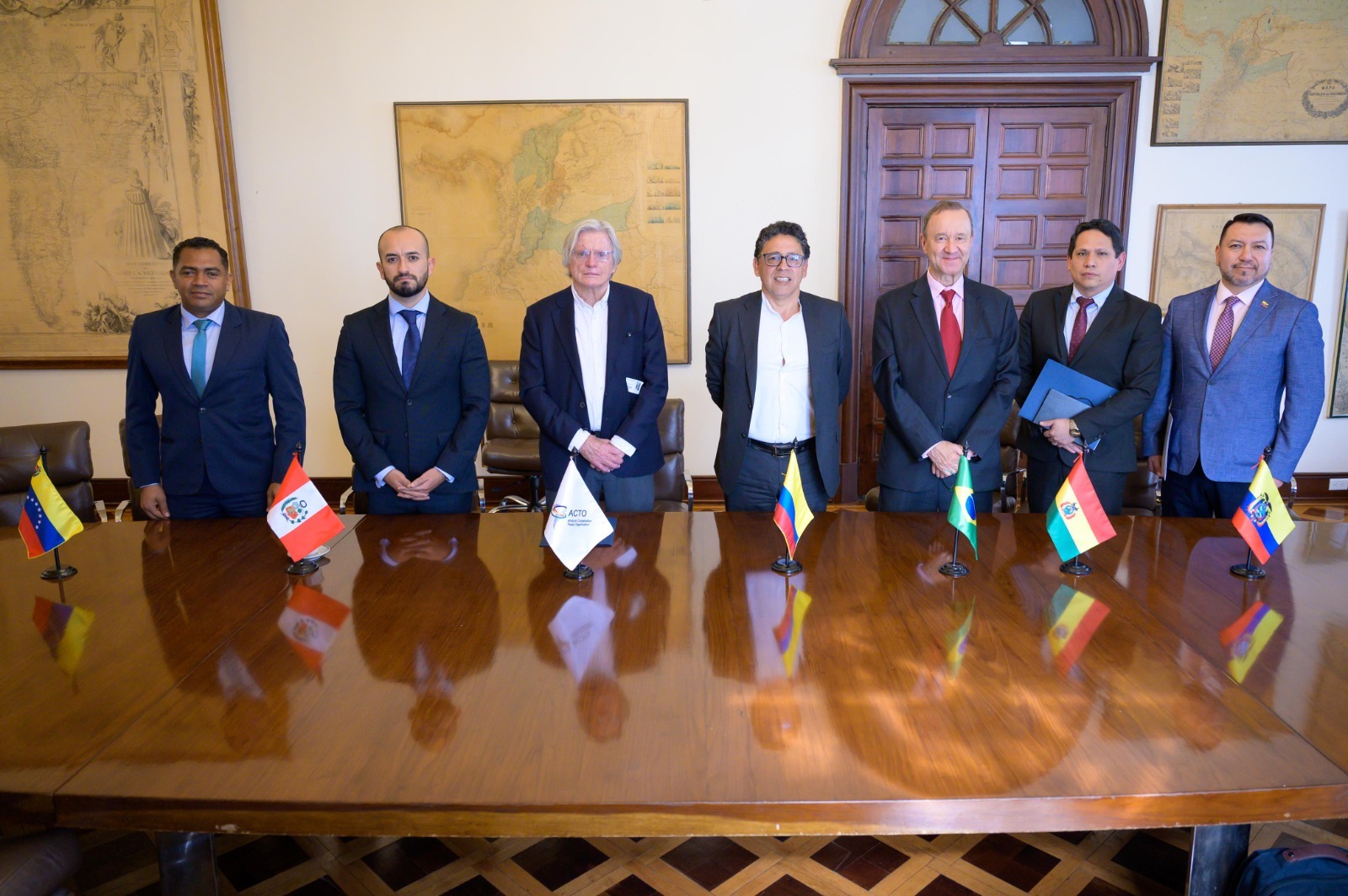 Cumbre de 8 pa&iacute;ses amaz&oacute;nicos, julio 2025. Atenci&oacute;n, es tu planeta.