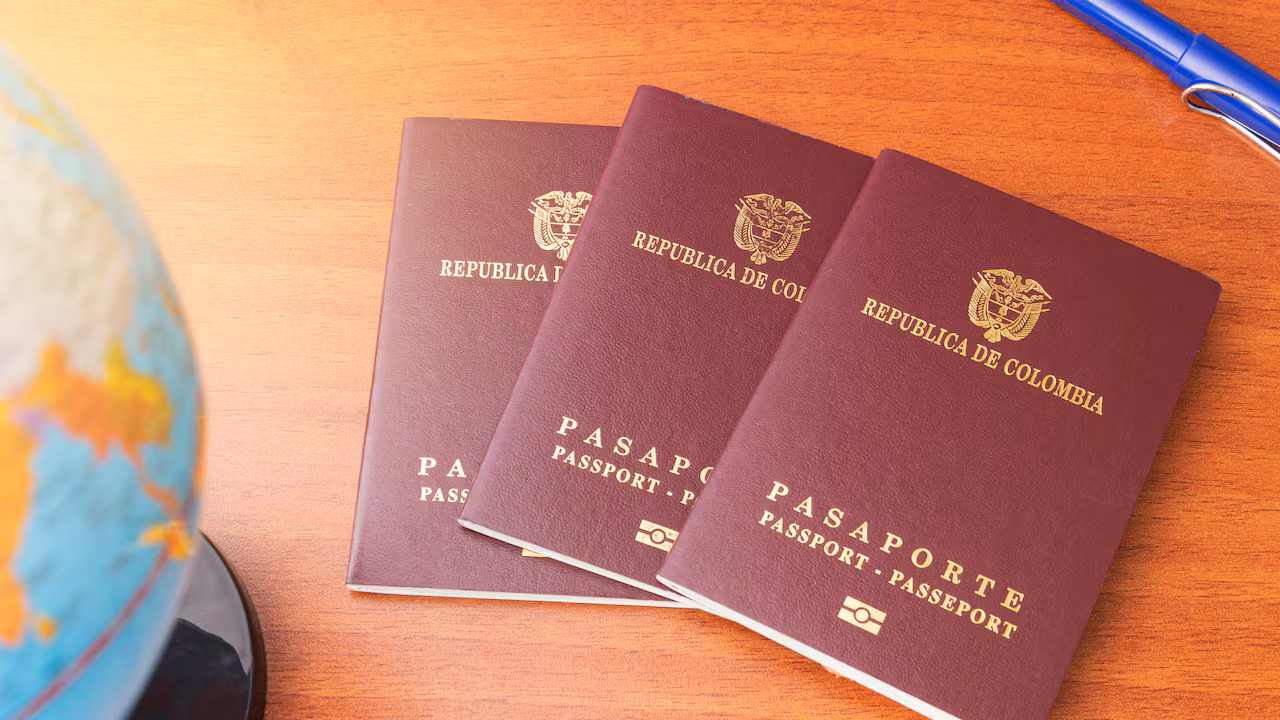 Colombia pasaportes, Perú, más: Canciller Villavicencio, agosto 2025.