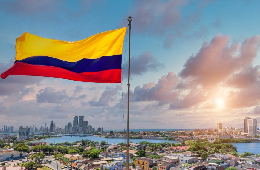 16 ciudadanos nacidos en el extranjero desagravian a Colombia. Por Gustavo Castro Caycedo