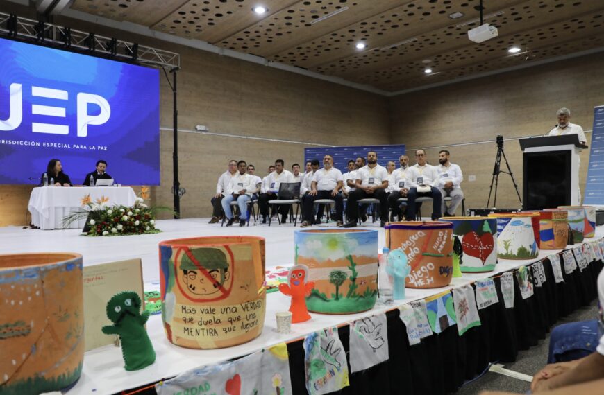 De «falsos positivos» a «Postulantes Tribunal de Paz» JEP octubre 2025.
