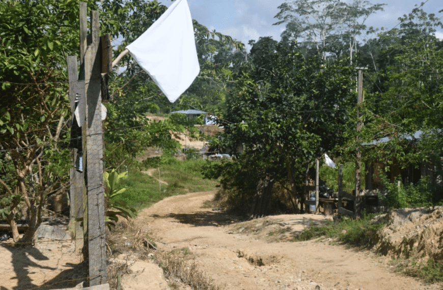 Uso de comunidad contra fuerza pública. Colombia octubre 2025. Qué piensa?