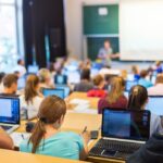 Convocatoria universitaria Min Educación Colombia, octubre 2025.
