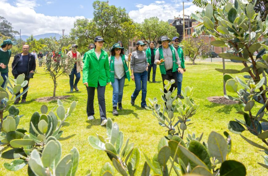 En Bogotá, el polvo de las vías sin pavimentar y el transporte de carga son la mayor…