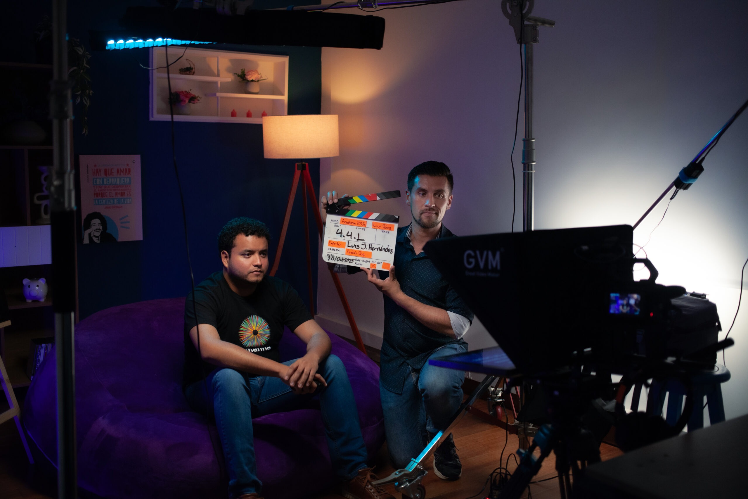 Aprende Transmedia con AcadeMia Digital.IA: crea universos para la paz en tiempos de desinformaci&oacute;n