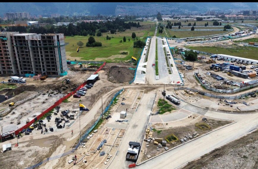 IDU supervisa avances en vías y espacio público del proyecto Lagos de Torca en Bogotá.