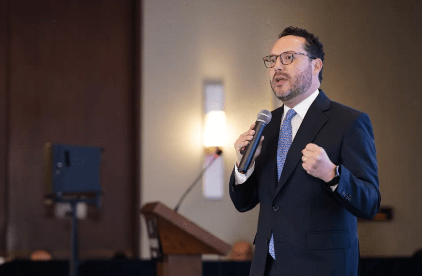 Debate sobre el futuro de las pensiones en Colombia. Asofondos demanda.