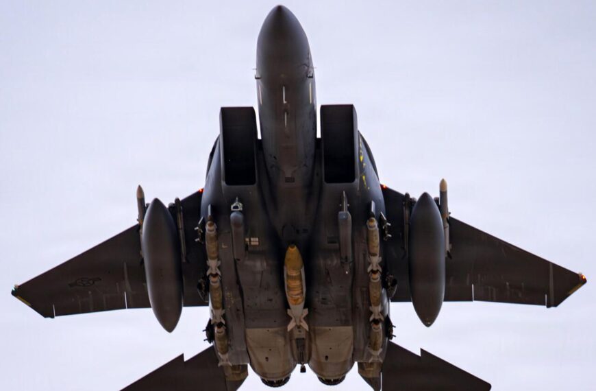 Paz por medio de la fuerza: Operación “Epic Fury” destruye la amenaza iraní cuando se establece el…