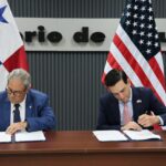 Estados Unidos y Bolivia firman acuerdo de salud para combatir enfermedades infecciosas.