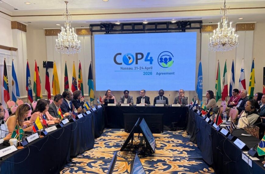 Delegados en la COP4 del Acuerdo de Escazú en Nassau Bahamas sobre justicia ambiental en América Latina