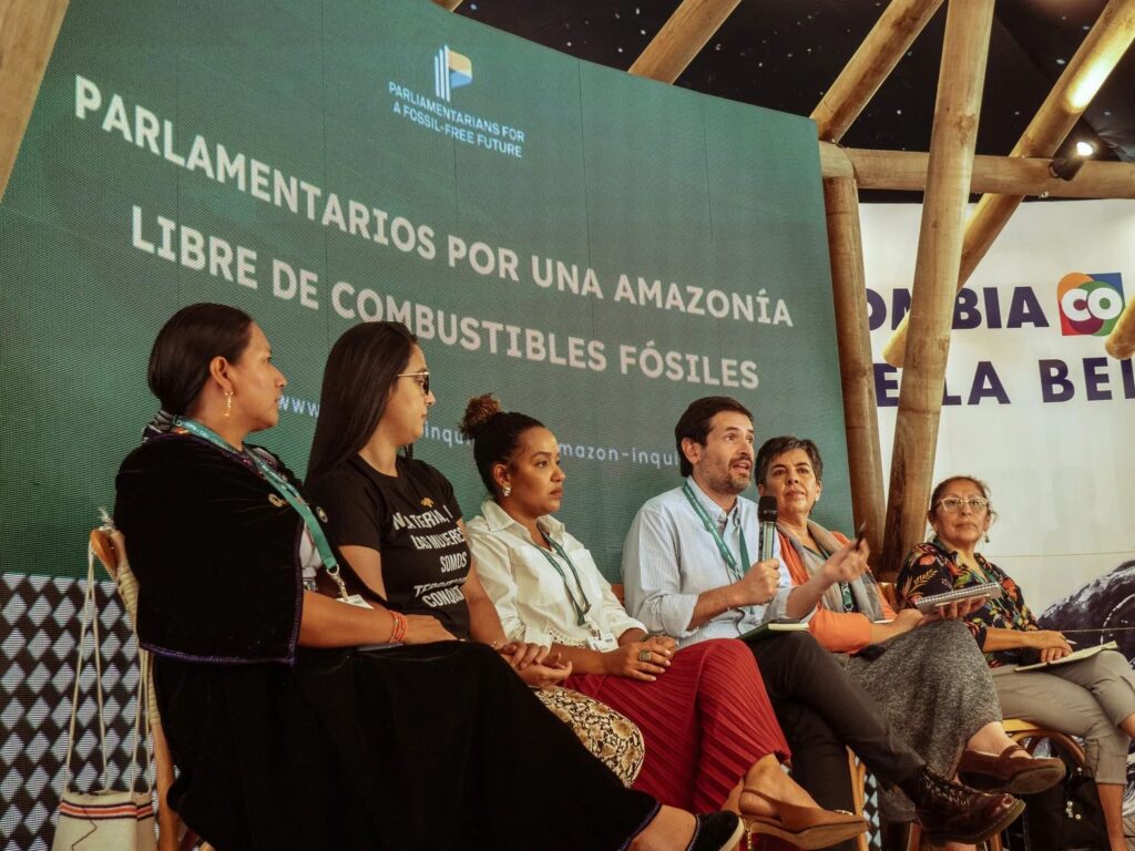 f5e8cecd-b6bb-4feb-8553-7f63280a4499