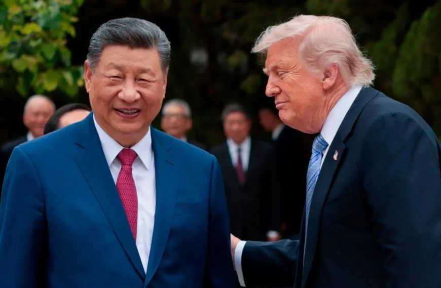 Donald Trump y Xi Jinping durante reunión sobre acuerdos comerciales y cooperación entre Estados Unidos y China.