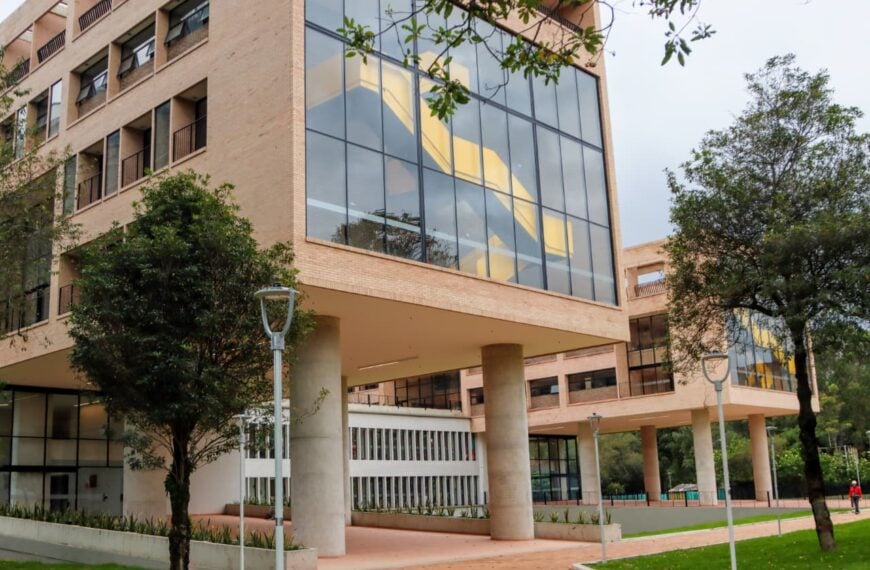 Reporte de violencia intrafamiliar contra personas mayores en Bogotá con mayor afectación en mujeres