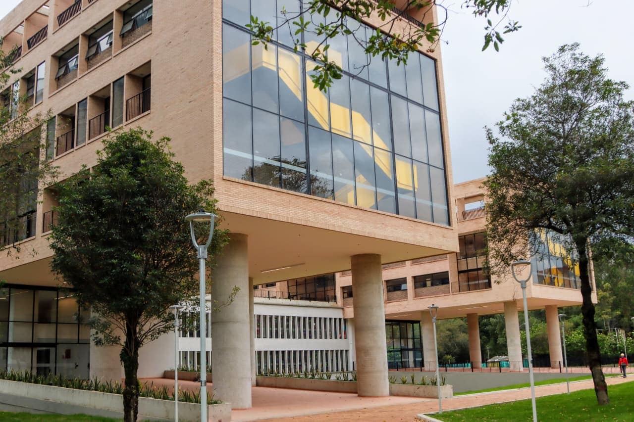 Reporte de violencia intrafamiliar contra personas mayores en Bogotá con mayor afectación en mujeres