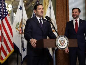Marco Rubio anuncia operación naval de Estados Unidos en el estrecho de Ormuz para proteger buques civiles.