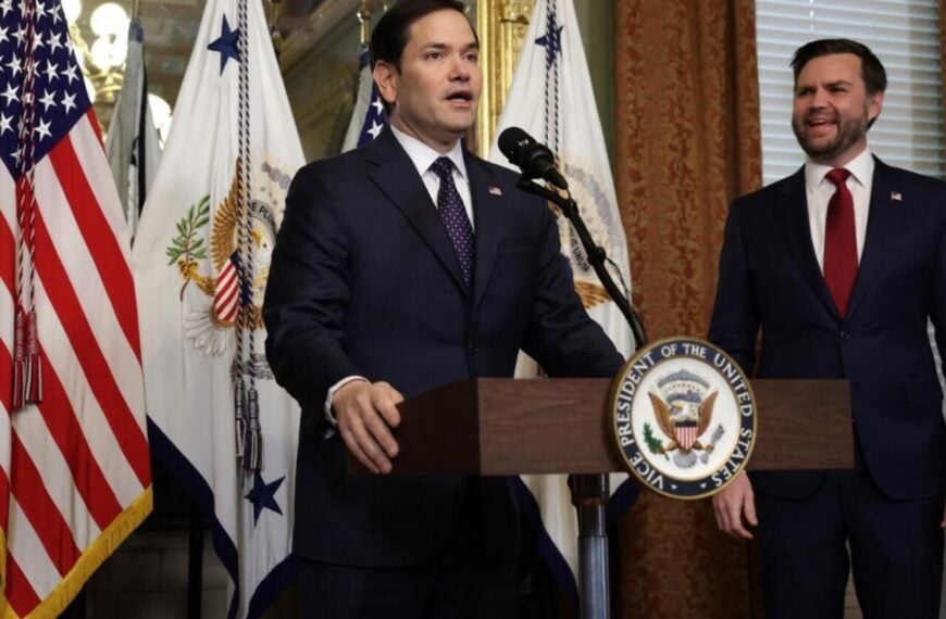 Marco Rubio anuncia operación naval de Estados Unidos en el estrecho de Ormuz para proteger buques civiles.