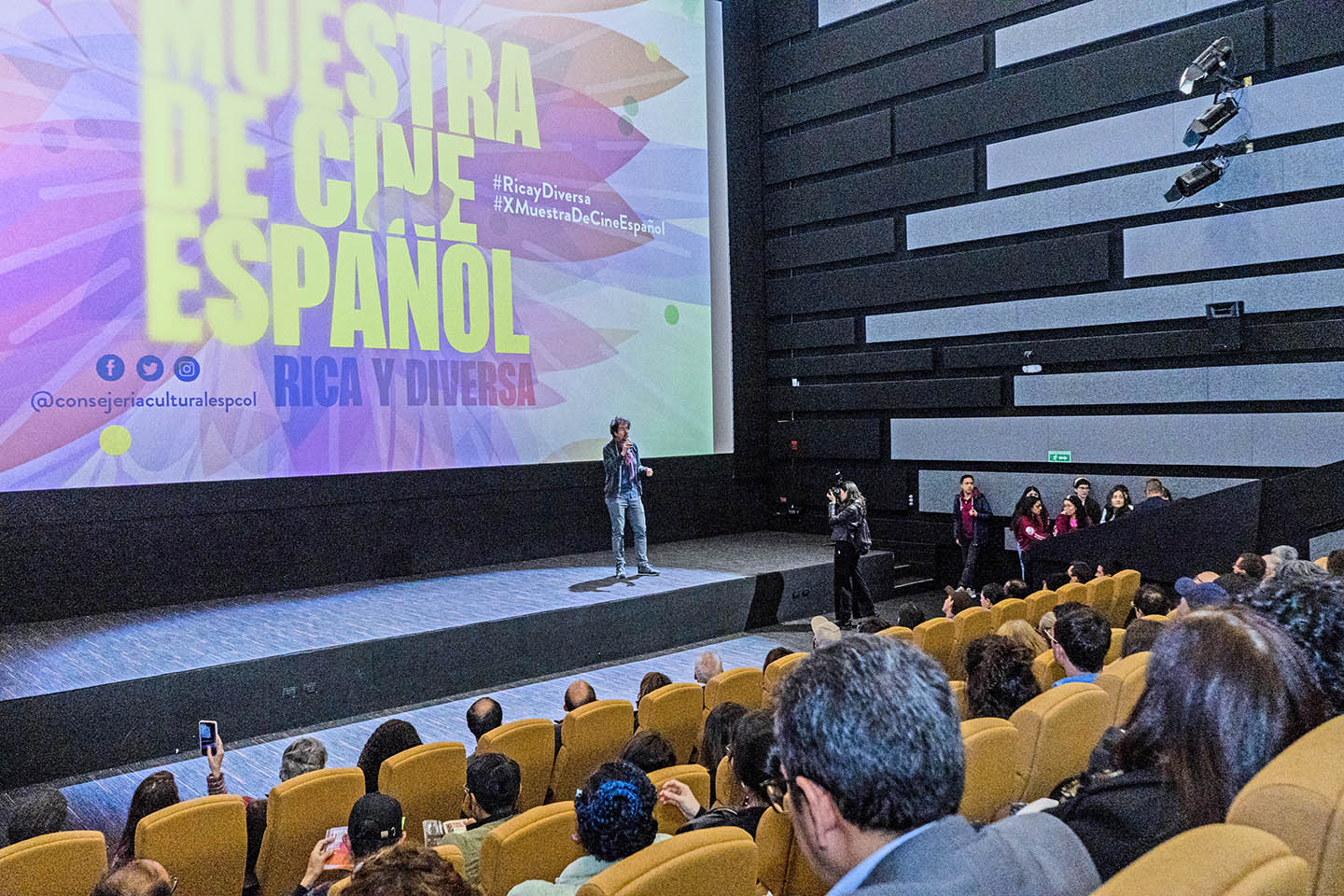 Proyección de películas durante la 13ª Muestra de Cine Español en Colombia 2026