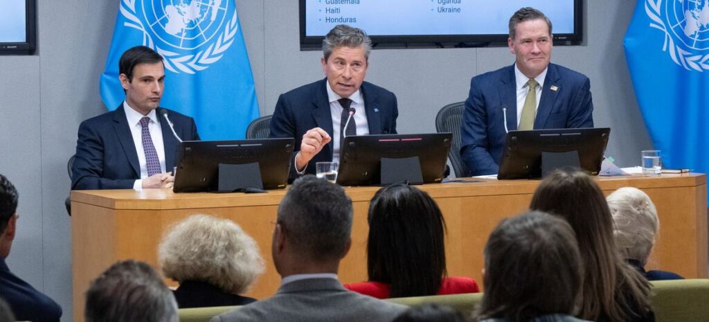 Representantes de Estados Unidos y la ONU durante anuncio de financiación para programas humanitarios internacionales.