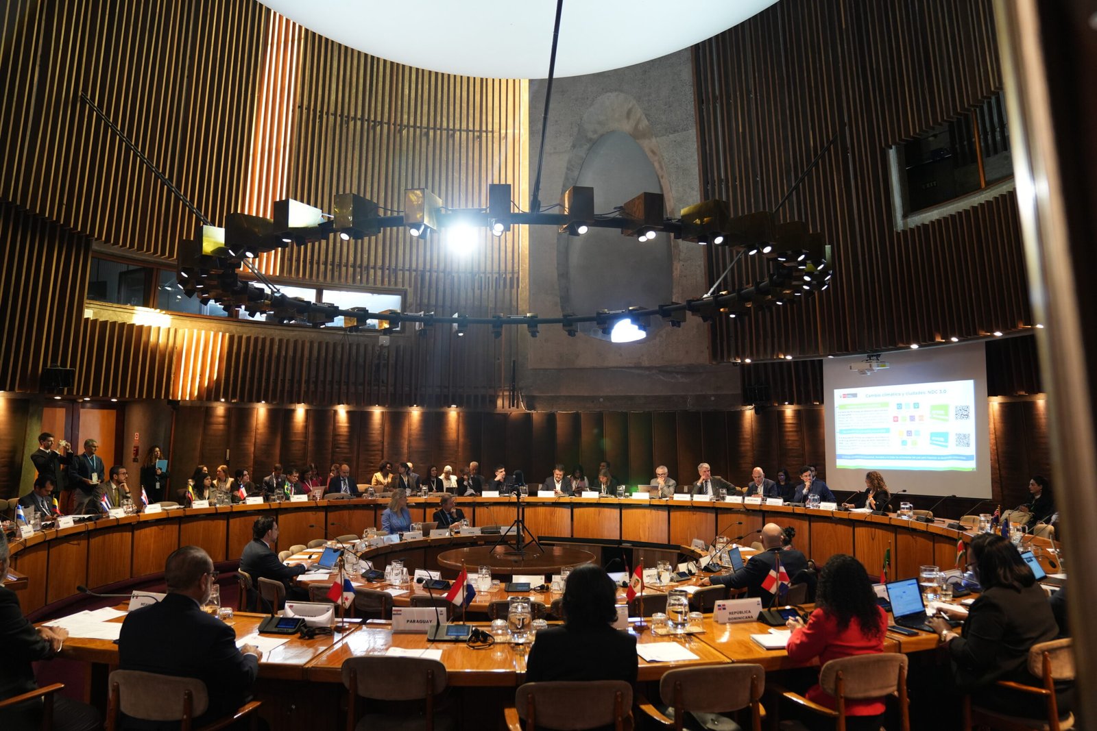 Representantes de América Latina y el Caribe reunidos en la CEPAL en Chile para avanzar en la Agenda 2030 y los ODS.